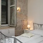 Downtown Spalato Private Rooms